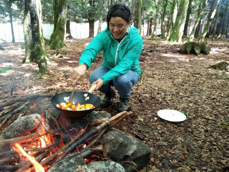 cooking-on-an-open-fire-food